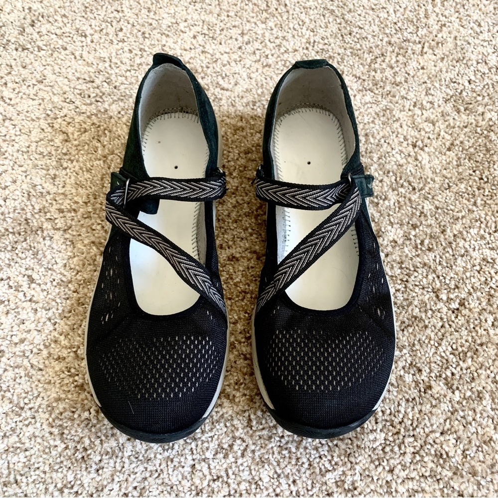 MARY JANE STYLE SHOES | Dansko | Size 37 | EUC